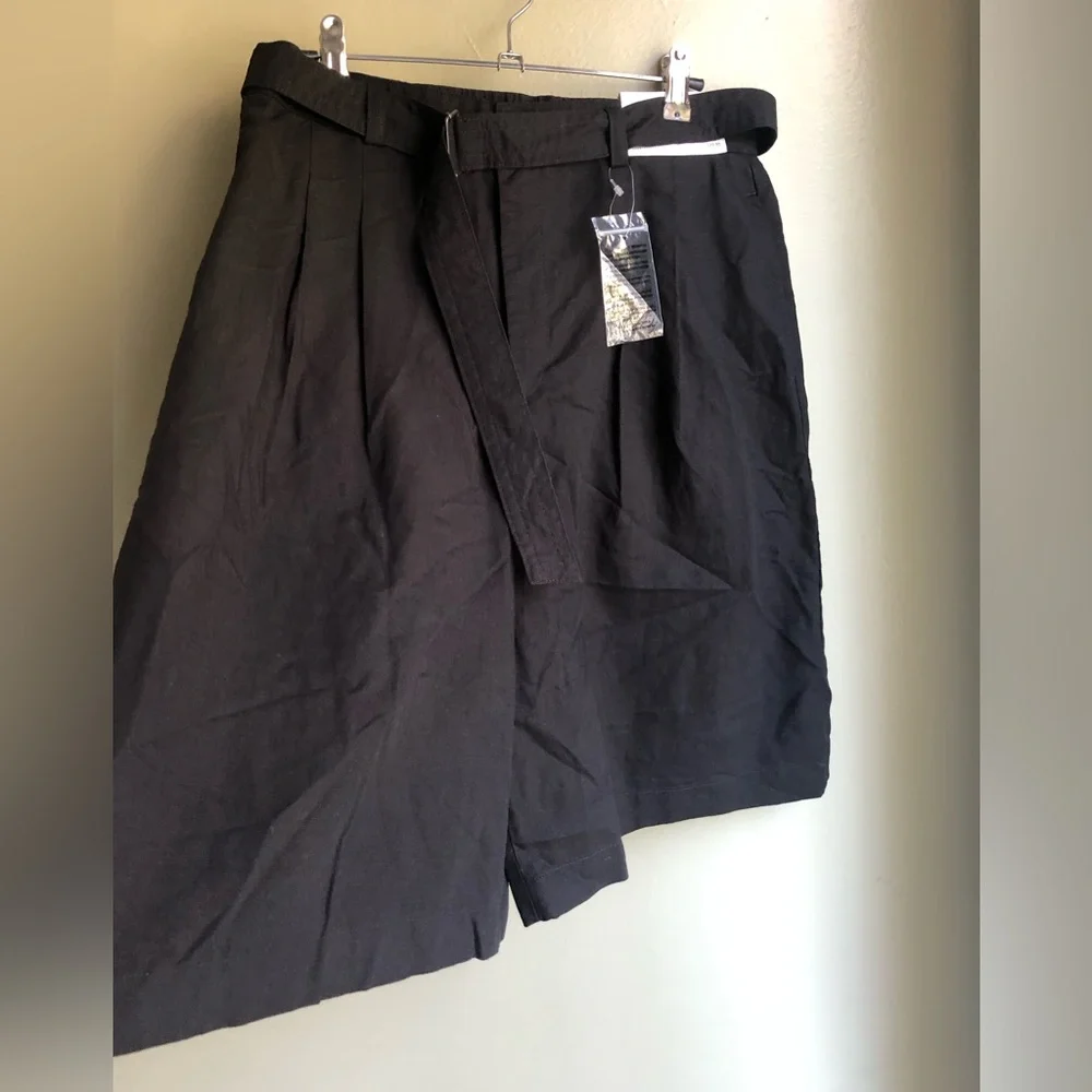 NWT! Uniqlo Womens Linen-Belted Culottes Size: M (28-29)
